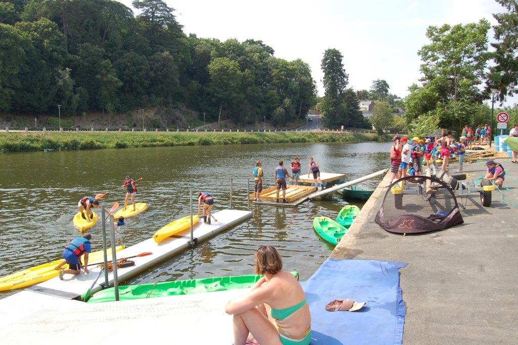 groupes kayak comme à la plage