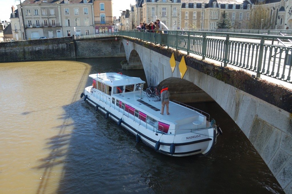 Madelon Canalous sur le vieux pont sauvetage lundi de Pâques 2016