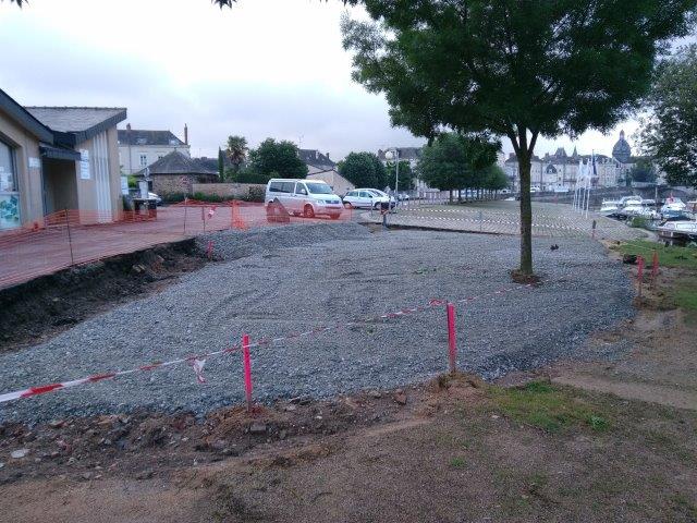 juin 2016 - 7 - travaux aire de pique-nique Canotika